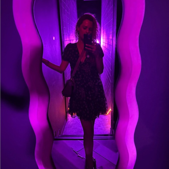 Meet your Posher, Daniela - Picture 3 of 8